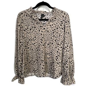 Beige Top with floral pattern - Shien - Size Medium - long sleeve
